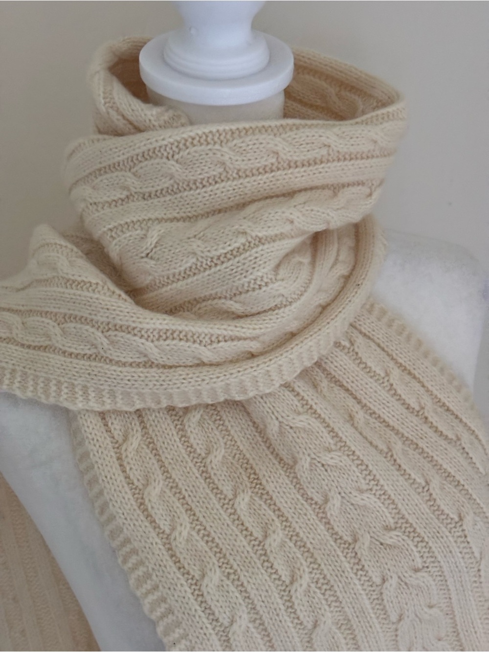 Anne Klein Cream Cable Knit Scarf wool blend Vng